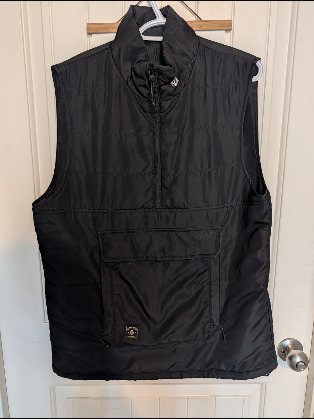 Volcom Black Quilted Women's Insulated Vest